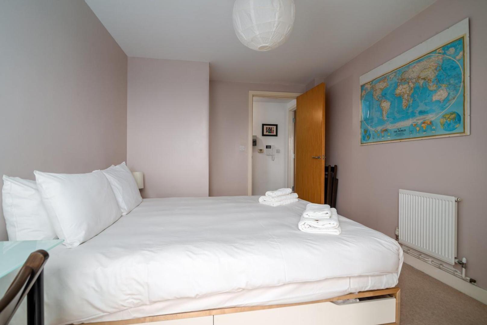 Guestready - 1 Bed Apt With City Views, Vauxhall * Londra